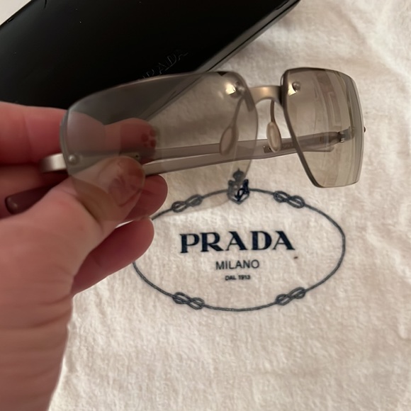 PRADA SUNGLASSES WITH CASE excellent condition - Picture 3 of 9